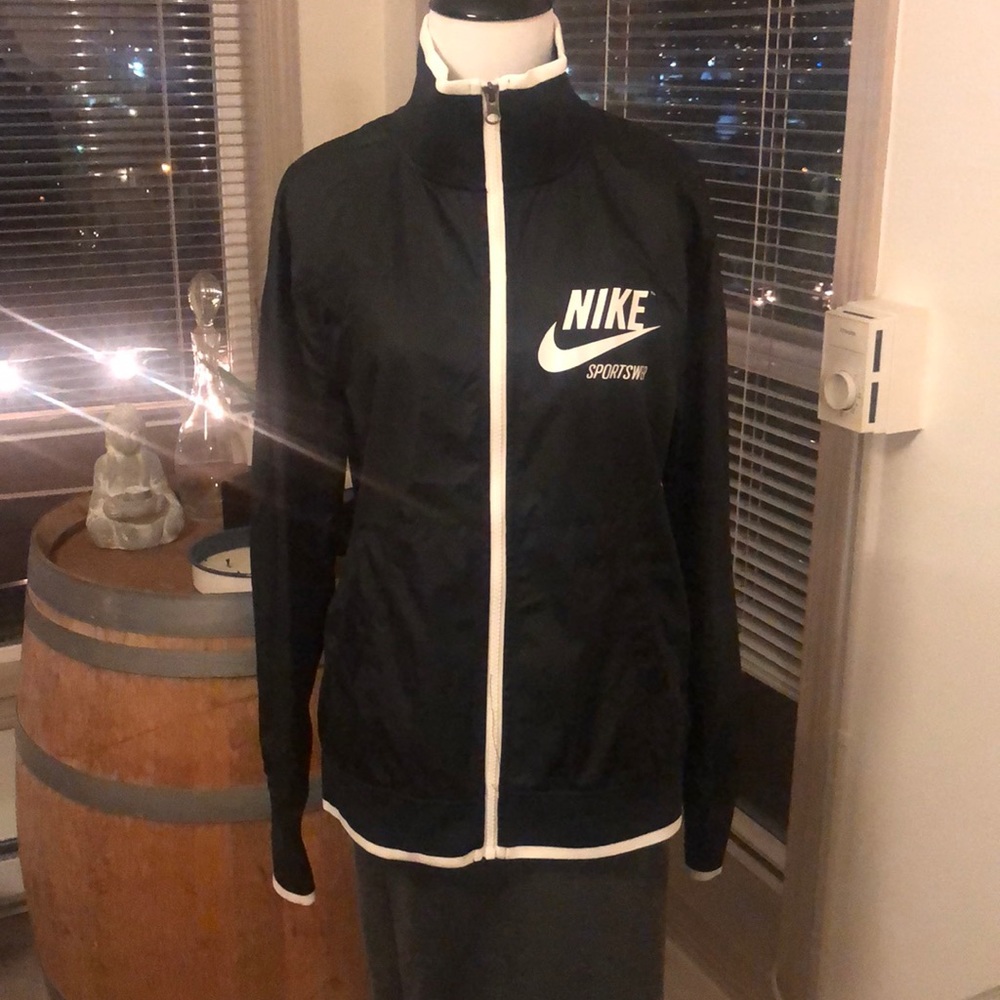 Nike black/white sport jacket